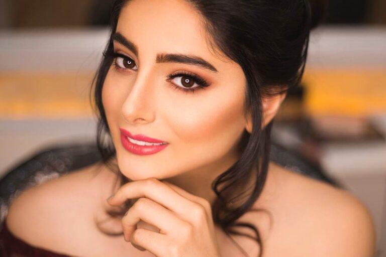 Covering Dark Circles with Makeup