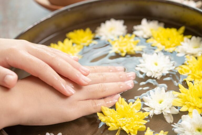 How to remove mehndi