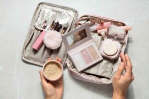 Guide to Makeup Organizer: Decluttering Your Beauty Routine
