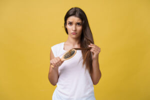 How to Manage Greasy Hair Without Washing