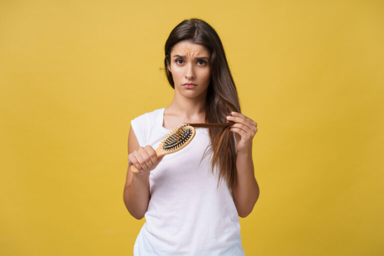 How to manage Greasy Hair Without Washing