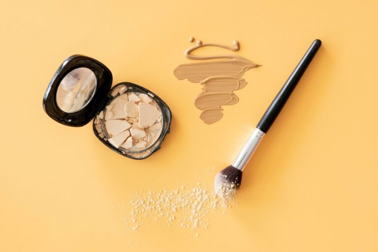 Liquid vs. Powder Highlighters