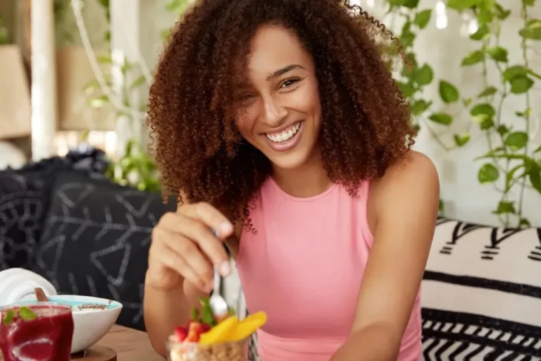Instant Snacks for Satisfying Cravings in Minutes