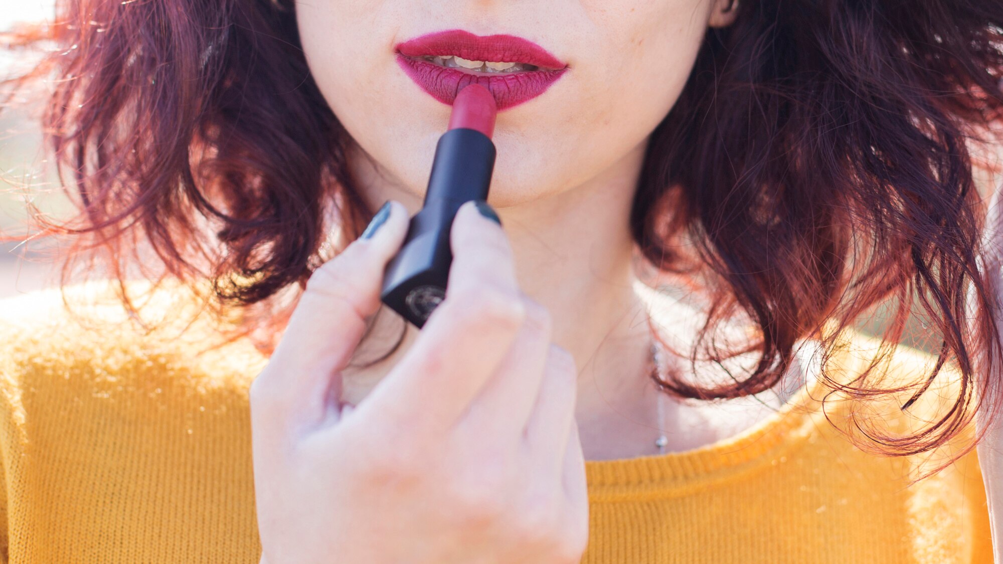 Long-Lasting Lipstick: Essential Tips & Tricks for a Perfect, All-Day Wear