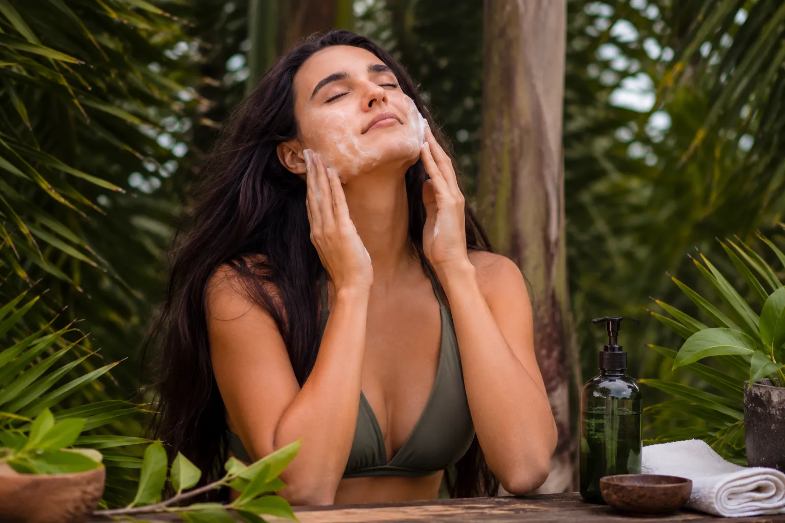 Benefits of Tea Tree Facewash